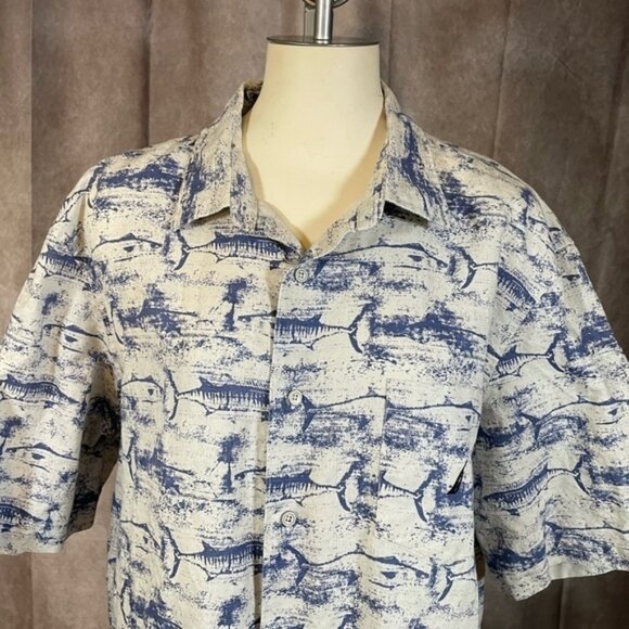 Nautica Classic Fit Blue Ocean Fish Short Sleeve Button Down Shirt- Size XL - Picture 3 of 10